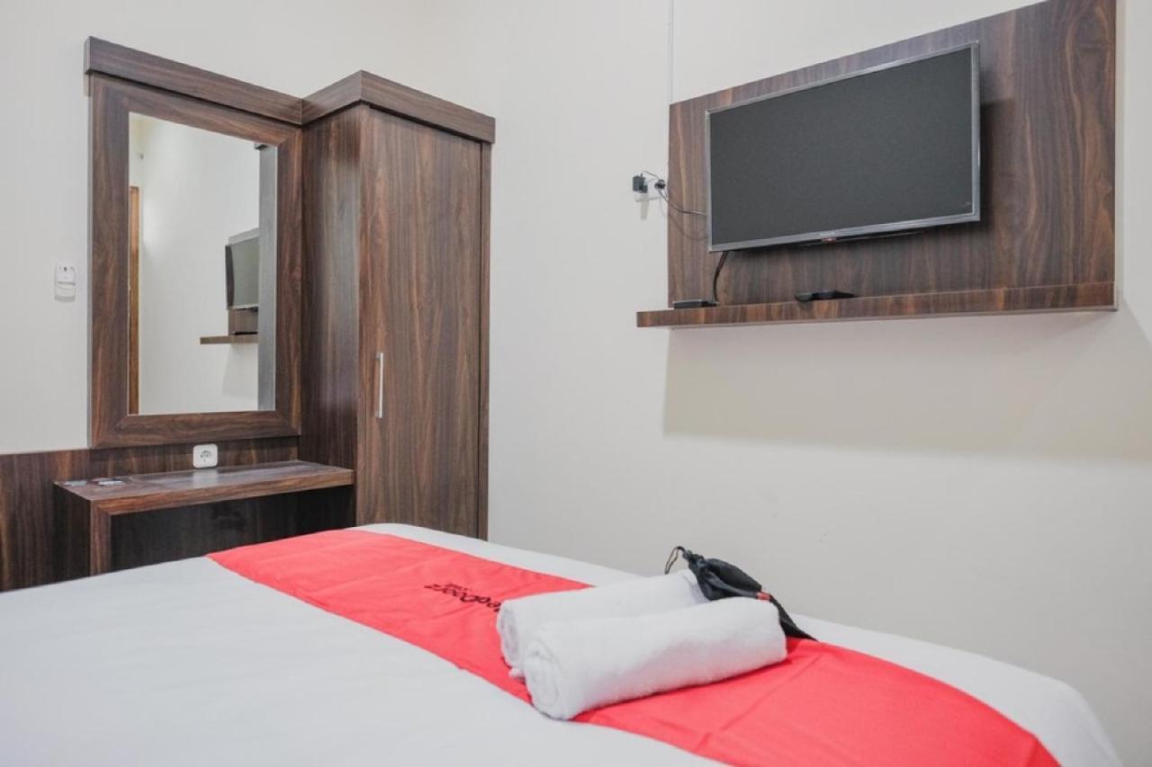 Reddoorz Plus @ Jalan Dr. Cipto Mangunkusumo Lampung Hotel Bandar Lampung Kültér fotó