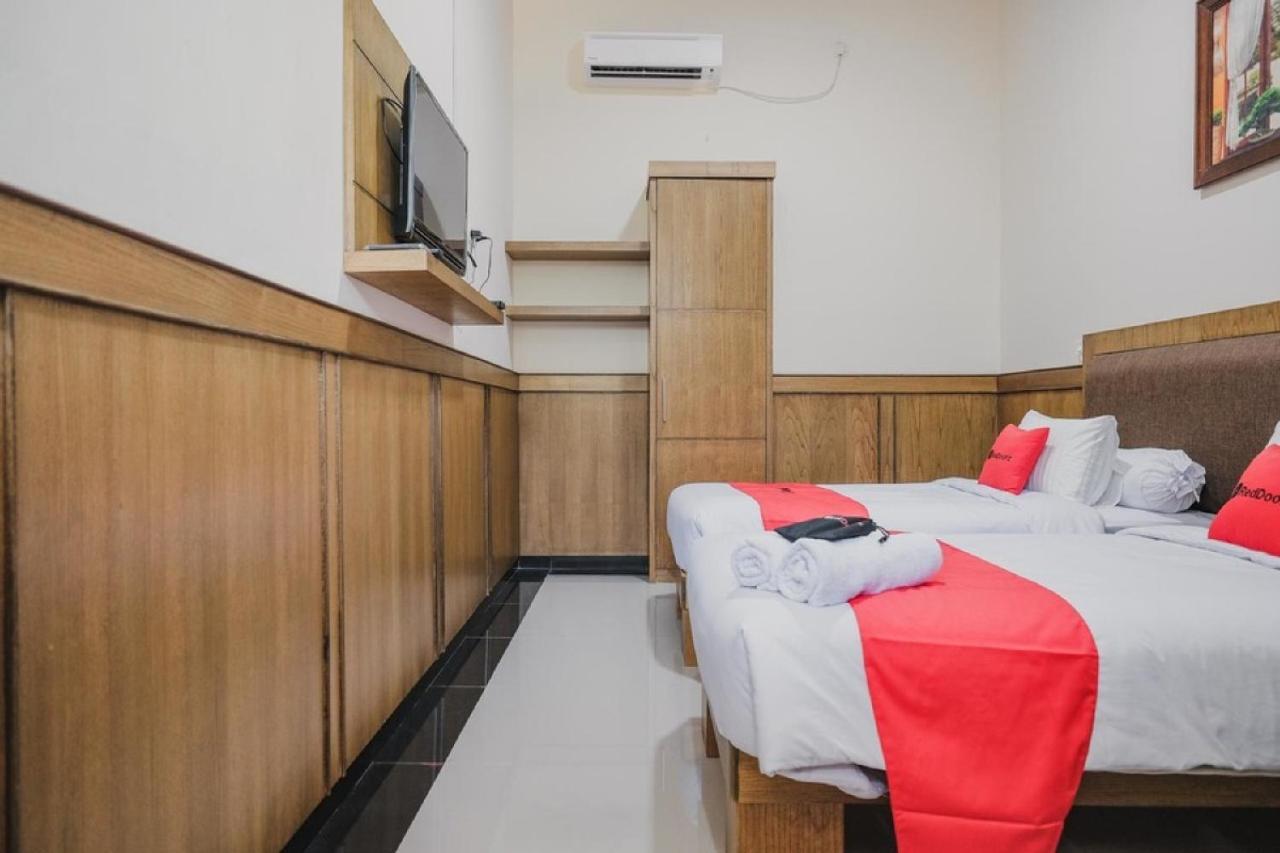 Reddoorz Plus @ Jalan Dr. Cipto Mangunkusumo Lampung Hotel Bandar Lampung Kültér fotó