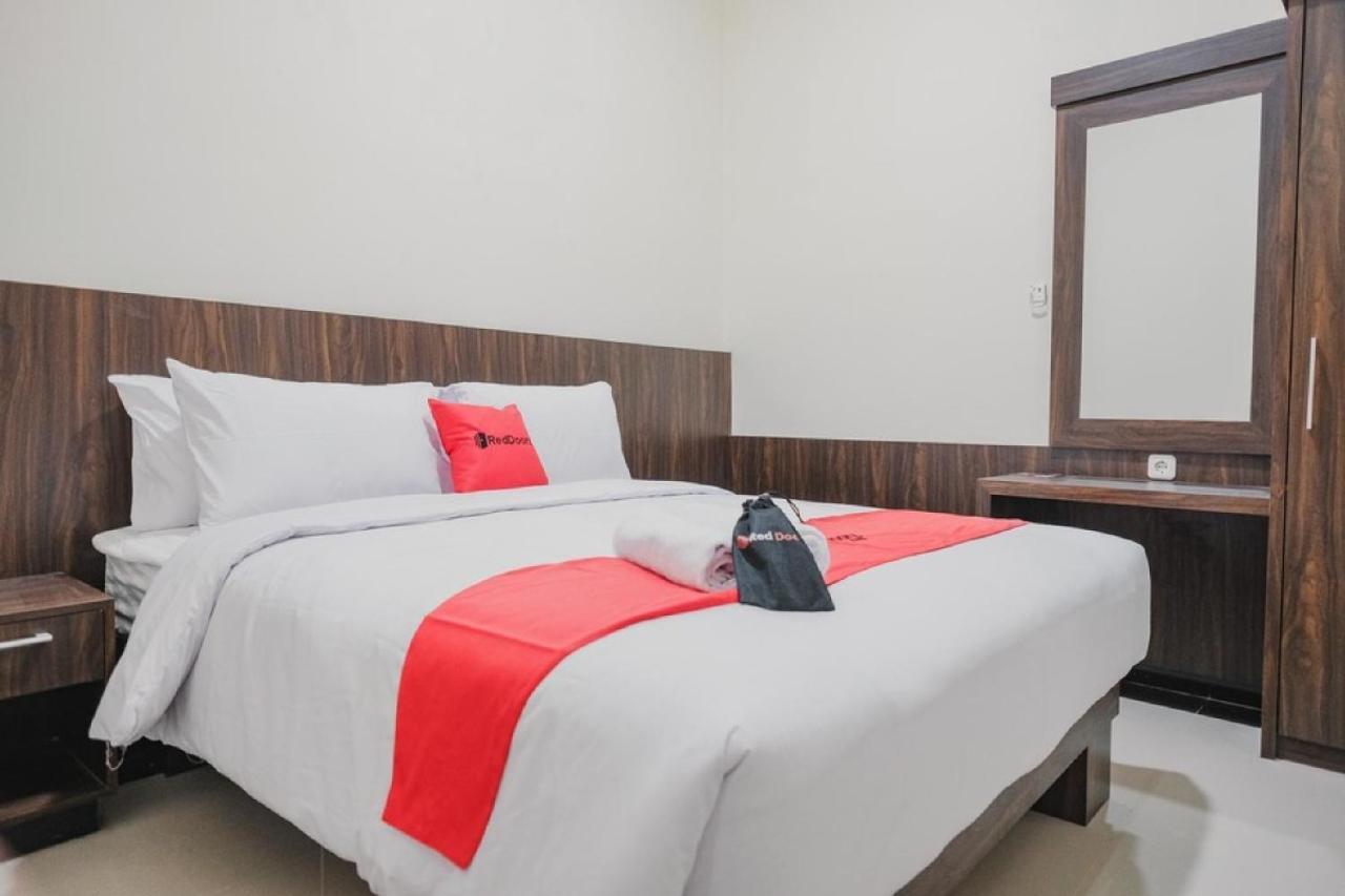 Reddoorz Plus @ Jalan Dr. Cipto Mangunkusumo Lampung Hotel Bandar Lampung Kültér fotó