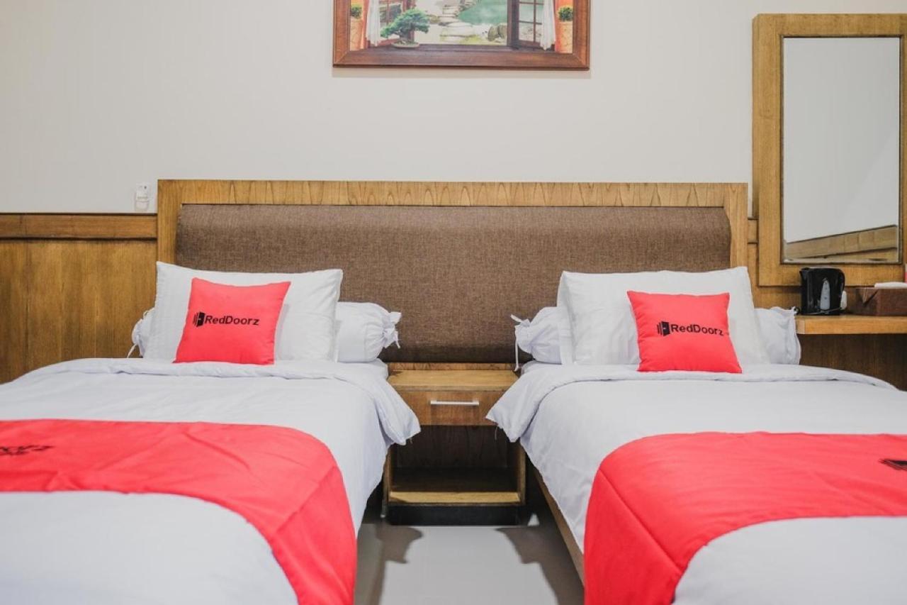 Reddoorz Plus @ Jalan Dr. Cipto Mangunkusumo Lampung Hotel Bandar Lampung Kültér fotó